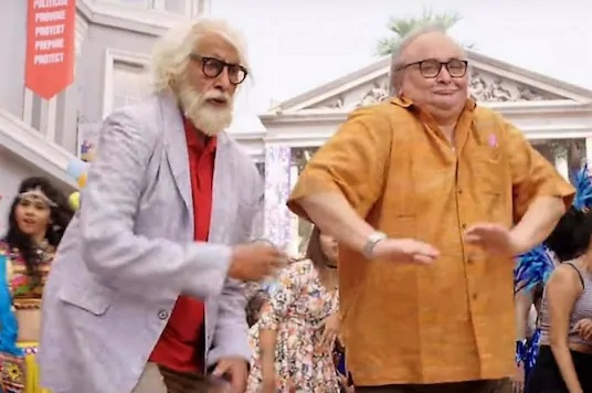 Amitabh Bachchan Pays Moving Tribute To Rishi Kapoor, Shares Emotional Clip From 102 Not Out