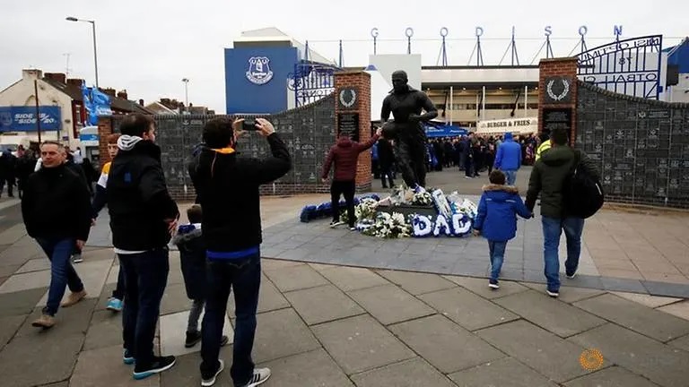 Police investigate after flare set off on Everton’s Dean statue