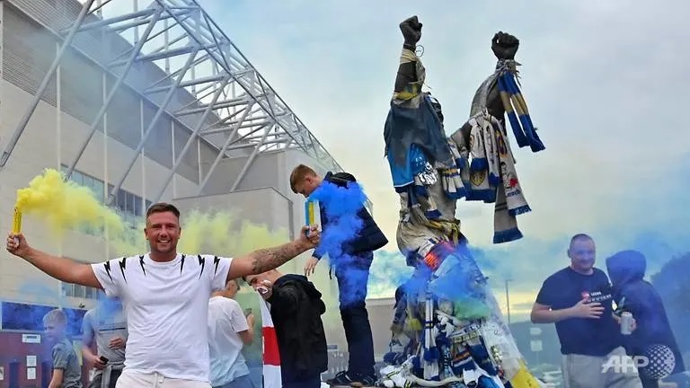 Football: Leeds promoted to the Premier League