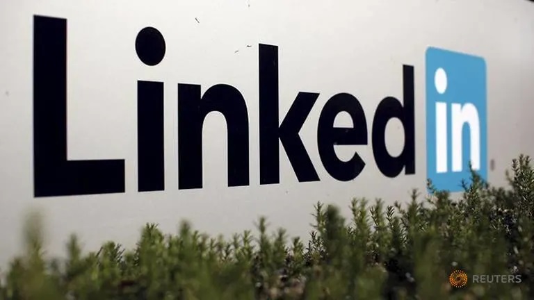 LinkedIn sued over allegation it secretly reads Apple users’ clipboard content
