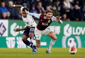 Ireland midfielder Hendrick joins Newcastle after Burnley exit