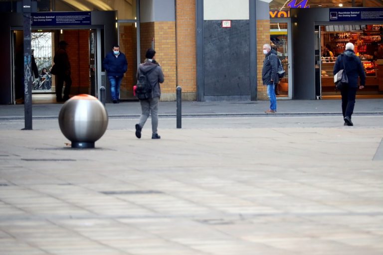 Germany sees record death toll on first day of new lockdown