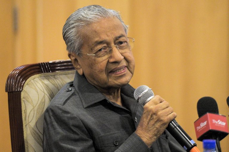 Dr Mahathir: Form doctors’ panel to advise Putrajaya on Covid-19 as Dr Noor Hisham can’t handle it alone