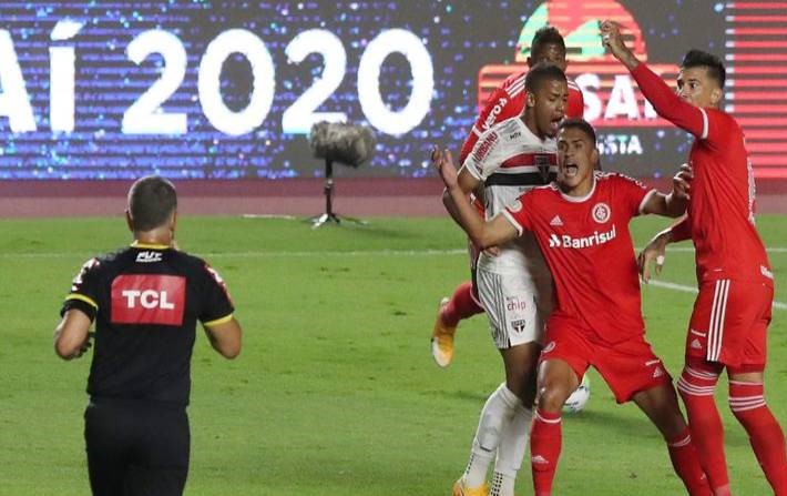 Inter hammer leaders Sao Paulo to go top in Brazil