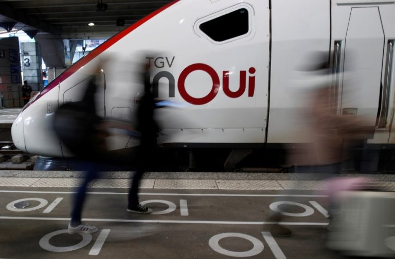 Parisians flee capital as new Covid-19 lockdown looms