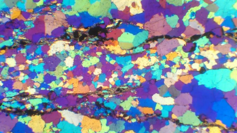 Plate tectonics are 3.6 billion years old, oldest minerals on Earth reveal