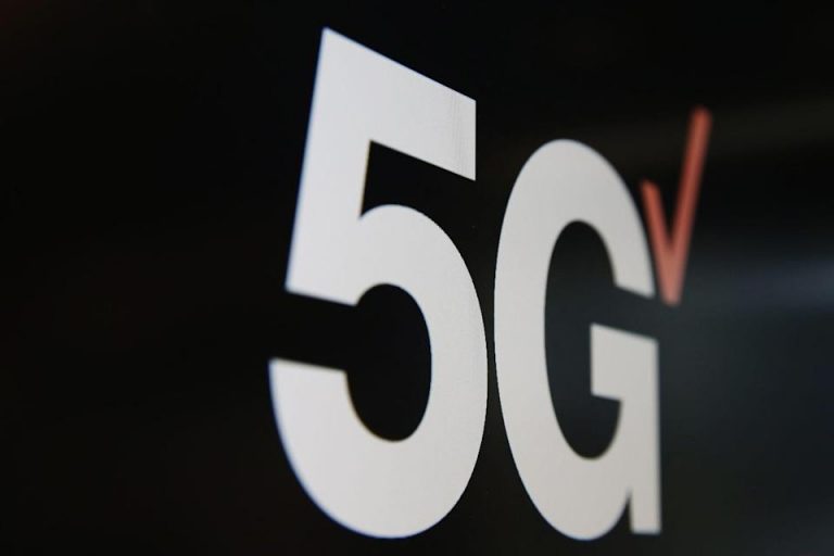 US outlines deal with AT&T, Verizon over 5G delay -letter