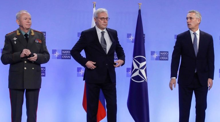 US and Russia take more measured stance in Ukraine talks