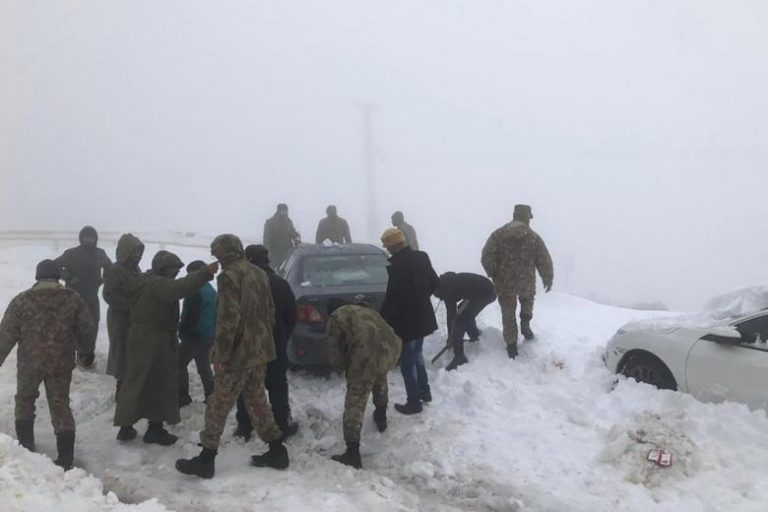 Army clearing roads to snow-bound Pakistan town after deadly blizzard