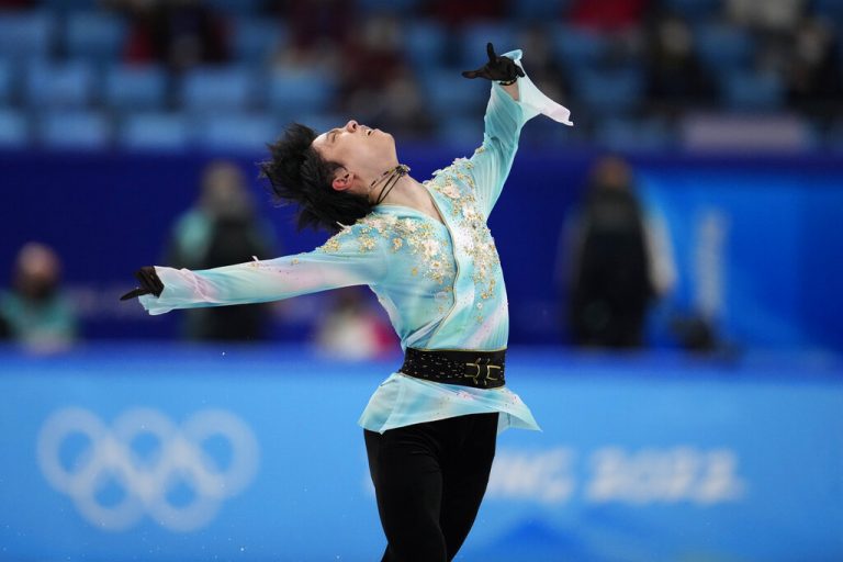 Figure skating-Hanyu leaves fans in dark about future plans as millions tune in