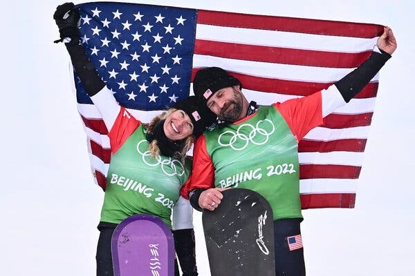 Snowboarding-US veterans win gold in snowboard cross mixed team event