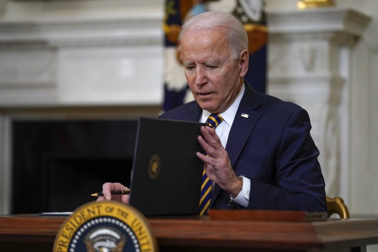 US Supreme Court lets Biden end Trump-era immigration rule
