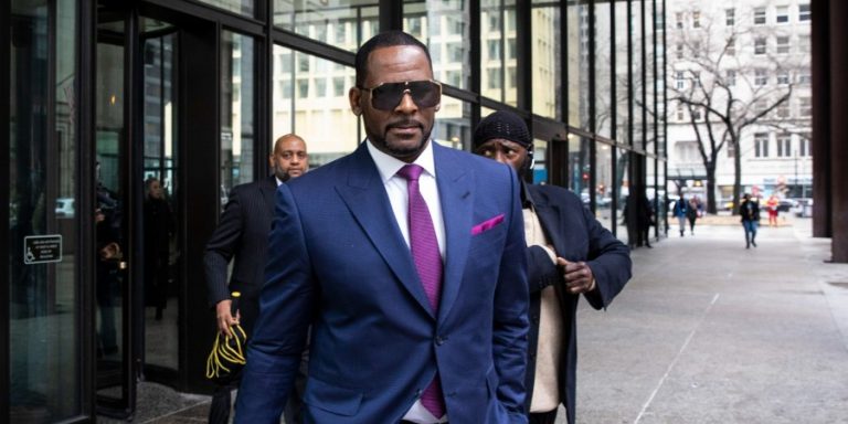 R. Kelly trial: Singer has dark side hidden from public – prosecutor