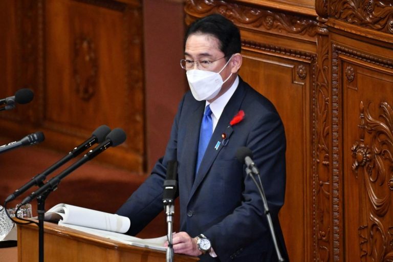 Important for Japan to link weak yen to tourism recovery, PM Kishida says