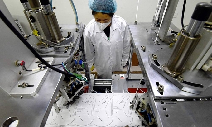 China’s manufacturing activity drops despite lifted COVID-19 restrictions