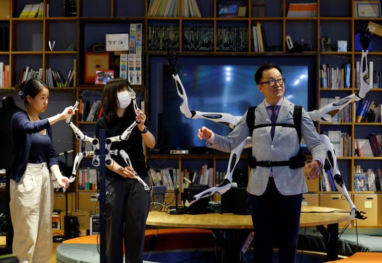Dancing cyborgs: Japanese researchers develop robot arms to ‘unlock creativity’