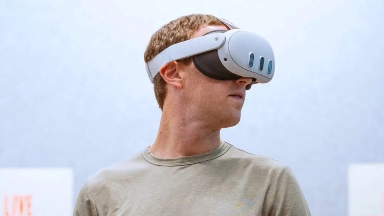 Meta: Facebook owner launches virtual reality subscription service