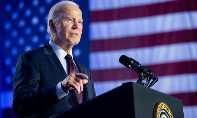 Biden jokes about Trump’s mental fitness at Washington’s Gridiron dinner