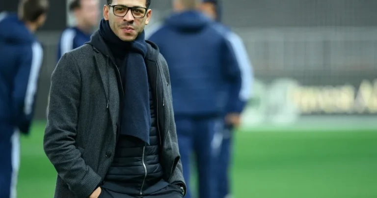 New Chelsea manager Rosenior looks to hit the ground running